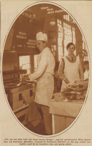 873719 Afbeelding van een stand van een Amsterdams visrestaurant, op de tentoonstelling met als doel het visgebruik te ...